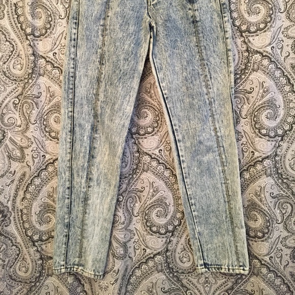 JORDACHE NO EXIT 3 BUTTON AND ZIP RED TAG ABD BACK LABEL WAIST DESIGN! - Picture 2 of 6